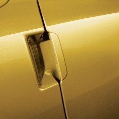 2005-2013 Chevrolet Corvette Outside Yellow Door Handles by GM 17802412