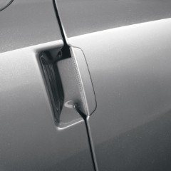 2005-2013 Chevrolet Corvette Outside Silver Door Handles by GM 19202629 2005-2013 Chevrolet Corvette Outside Silver Door Handles by GM 19202629